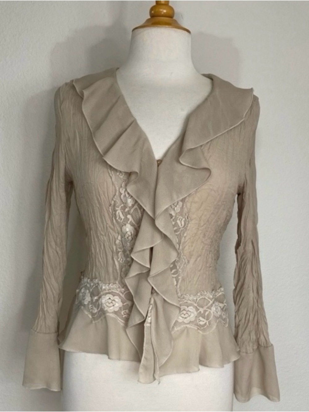 Vintage Allison Taylor Womens Tan Lace Gauzy Ruffle Blouse Size SP Classic Retro